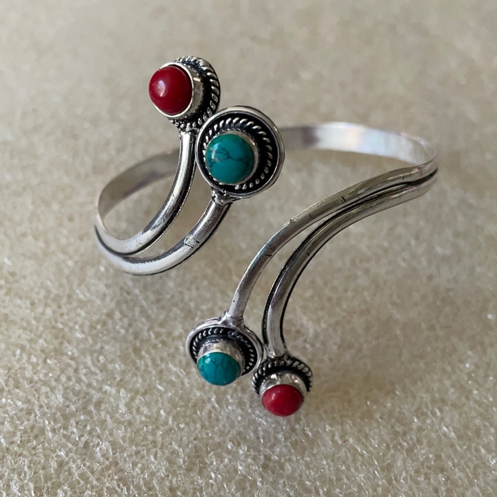 Vintage Silver-Tone Bracelet with Red and Turquoise Cabochons - Picture 1 of 4